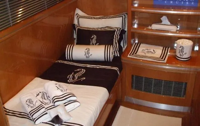 Hotel na wodzie Hotel Nova Yachting Stambuł Turcja