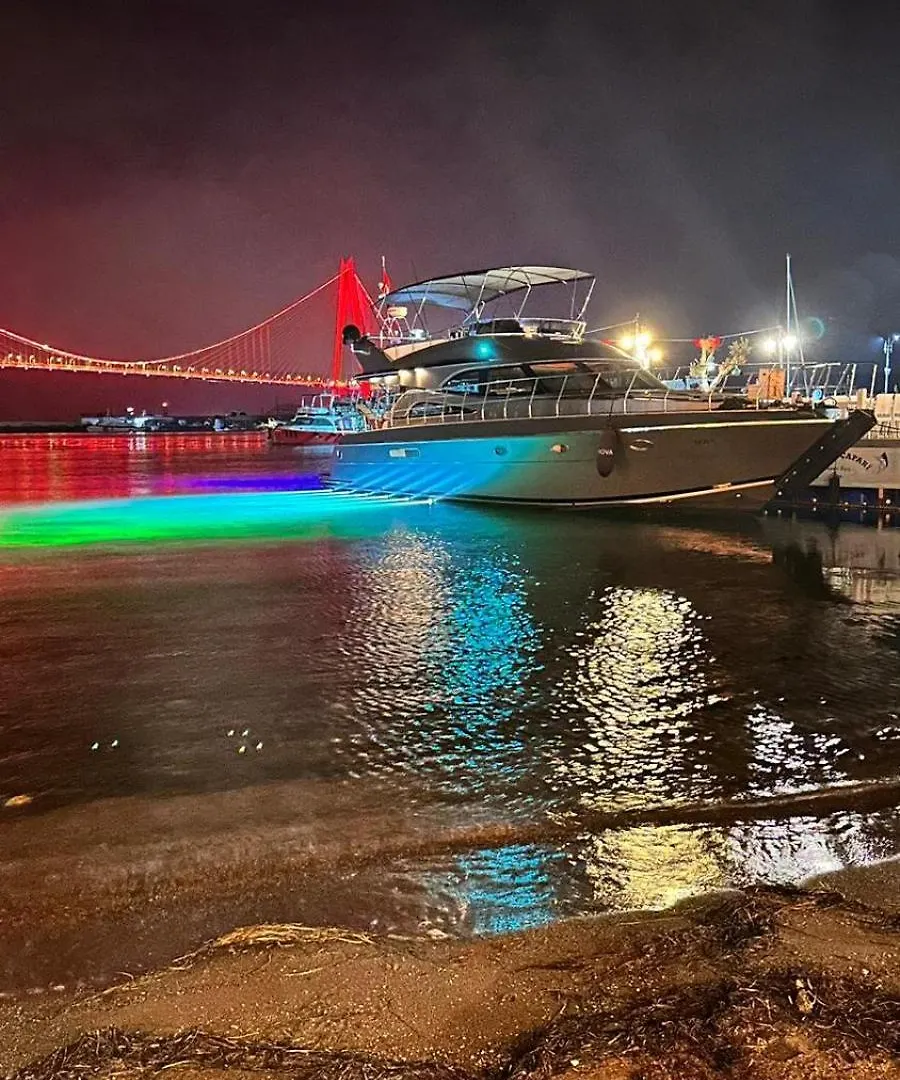 Hotel Nova Yachting Stambuł Hotel na wodzie