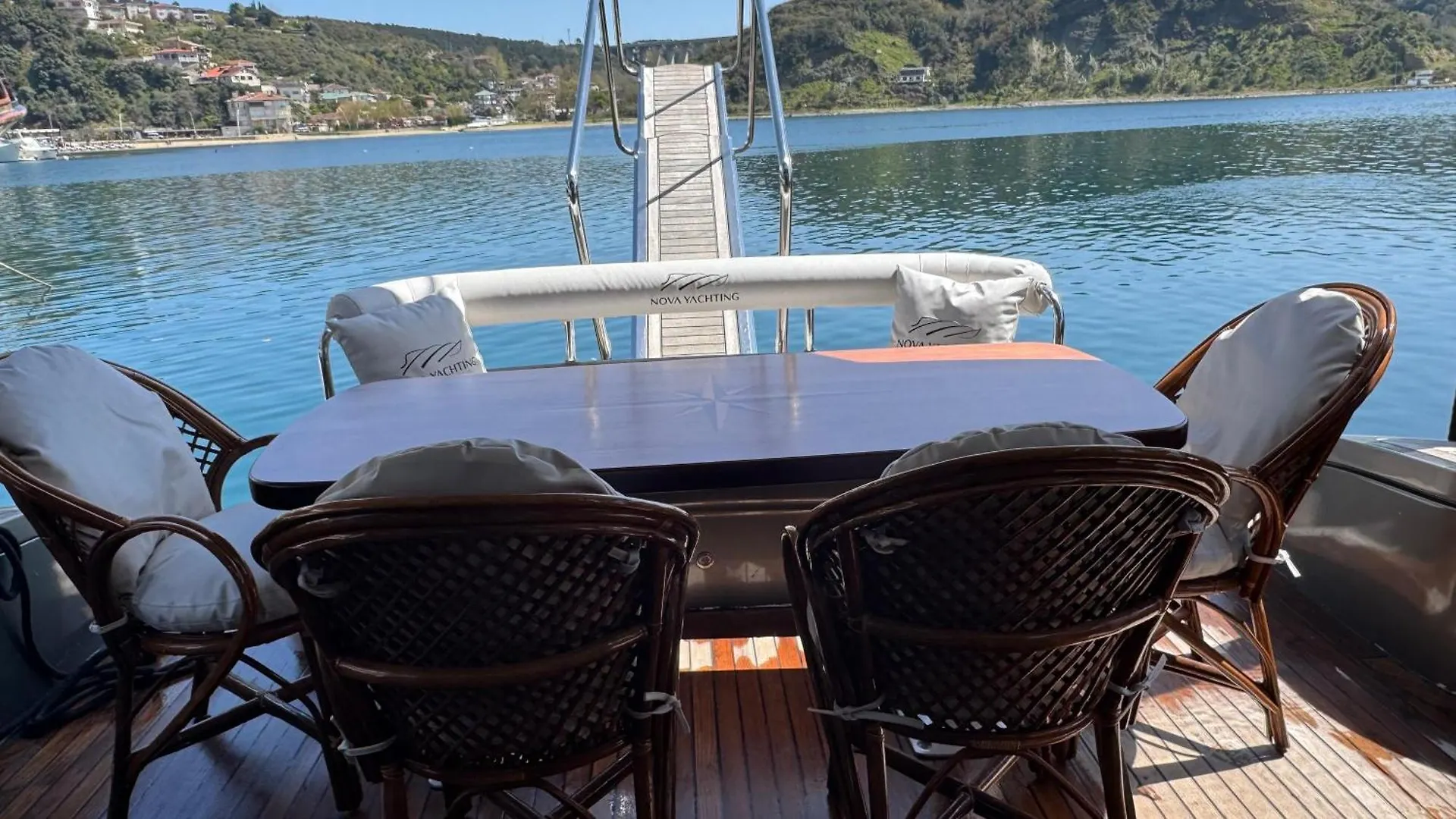 Hotel na wodzie Hotel Nova Yachting Stambuł